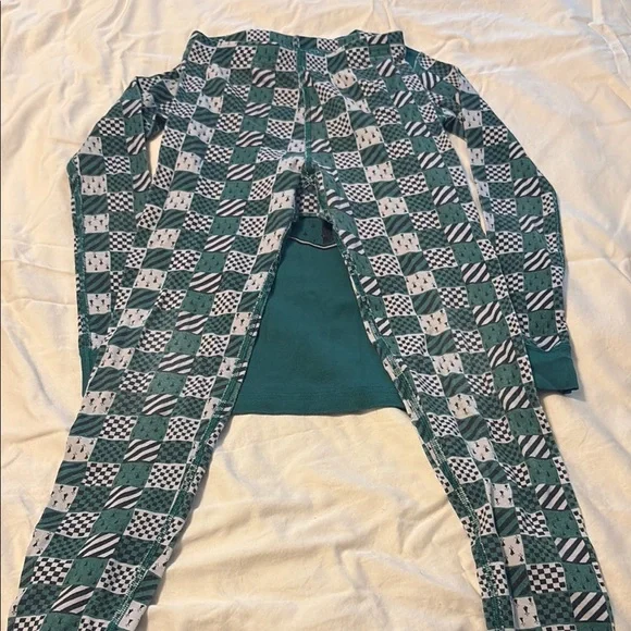 Hanna Andersson Harry Potter Slytherin Pajama Set - Picture 4 of 5